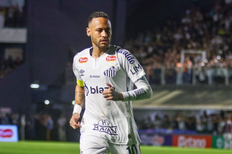 手机看球-ESPN：内马尔术后首次触球训练，预计2月4日对阵圣保罗进大名单